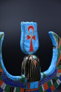 Egyptian Goddess Isis Statue, Gemstone Home Decor Replica - صورة إضافية 6
