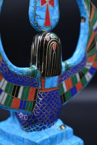 Egyptian Goddess Isis Statue, Gemstone Home Decor Replica - صورة إضافية 7