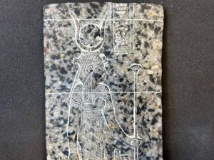Granite Isis Relief, Egyptian Goddess Replica - صورة إضافية 3