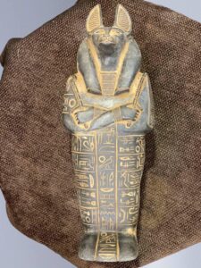 Hand-Carved Basalt Anubis Sarcophagus: Egyptian God Statue (40cm) - صورة إضافية 5