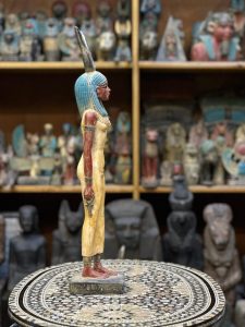 Hathor-Goddess of heaven, love, beauty, happiness and fertility in ancient Egyptian mythology-sculpture antiques statue - صورة إضافية 6