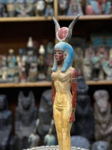 Hathor-Goddess of heaven, love, beauty, happiness and fertility in ancient Egyptian mythology-sculpture antiques statue - صورة إضافية 9