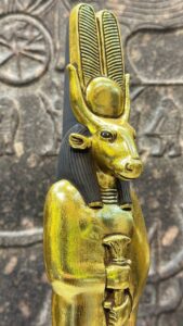 Hathor Statue – Egyptian Goddess of Love, Beauty, and Fertility - صورة إضافية 10