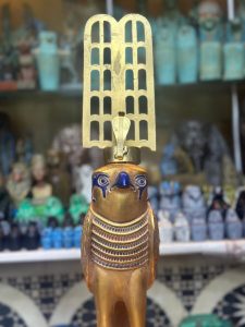 Horus Statue: Egyptian God of Protection, Gold Leaf Stone Sculpture - صورة إضافية 3