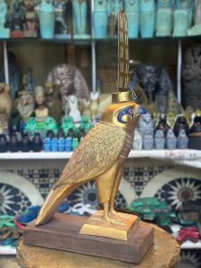 Horus Statue: Egyptian God of Protection, Gold Leaf Stone Sculpture - صورة إضافية 4