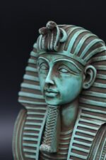 King Tut Mask Replica – Ancient Egyptian Museum Art - صورة إضافية 7