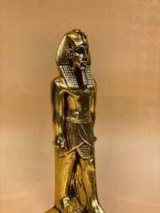 Tutankhamun Statue