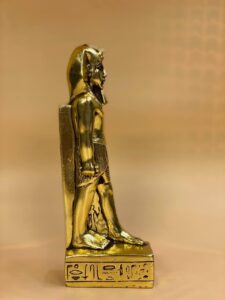 Tutankhamun Statue