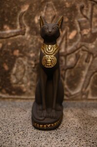 Masterpiece goddess Bastet statue, goddess of the home, domesticity, women's secrets, cats and childbirth. - صورة إضافية 4