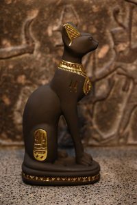 Masterpiece goddess Bastet statue, goddess of the home, domesticity, women's secrets, cats and childbirth. - صورة إضافية 5