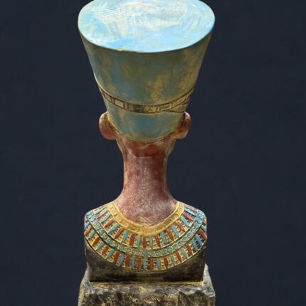 Queen Nefertiti Egyptian Statue