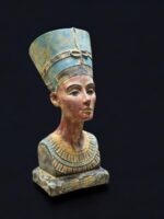 Queen Nefertiti Egyptian Statue