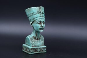 Queen Nefertiti Head Statue: Egyptian Decor Replica - صورة إضافية 5
