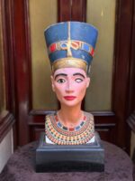 Nefertiti Amarna Queen Statue