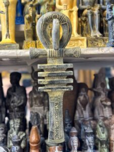 Stone Ankh – Egyptian Key of Life Sculpture - صورة إضافية 4