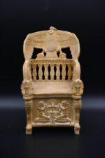 Throne of King Tutankhamun, Egyptian , Made in Egypt - صورة إضافية 2