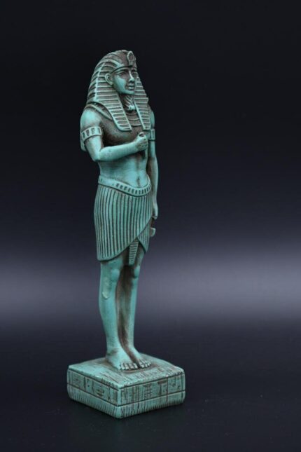 Tutankhamun Statue, Egyptian King Replica, Museum Piece