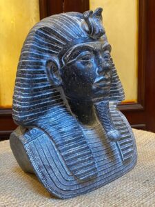 Tutankhamun Statue: Egyptian Pharaoh Stone Decor - صورة إضافية 8
