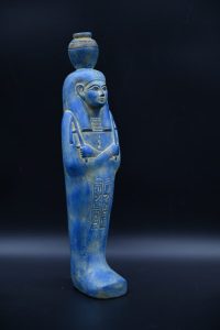 Vintage Egyptian Goddess Nut Statue, Blue Stone Sculpture - صورة إضافية 8