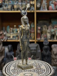 Vintage Hathor-Goddess of heaven,love,beauty, happiness-fertility in ancient Egyptian mythology-sculpture antiques statue-Egypt mythology - صورة إضافية 5