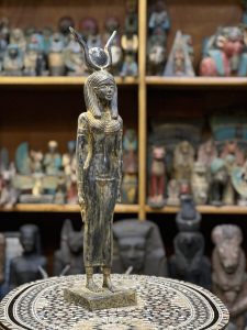Vintage Hathor-Goddess of heaven,love,beauty, happiness-fertility in ancient Egyptian mythology-sculpture antiques statue-Egypt mythology - صورة إضافية 6