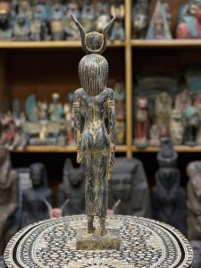 Vintage Hathor-Goddess of heaven,love,beauty, happiness-fertility in ancient Egyptian mythology-sculpture antiques statue-Egypt mythology - صورة إضافية 8