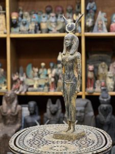 Vintage Hathor-Goddess of heaven,love,beauty, happiness-fertility in ancient Egyptian mythology-sculpture antiques statue-Egypt mythology - صورة إضافية 9
