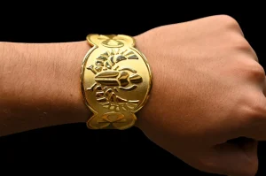 Gold Plated Scarab Bracelet: Egyptian Key of Life & Lotus Flower - Image 9