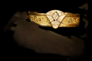 Handmade Egyptian Lotus Flower Bracelet, Copper with Turquoise Lapis Lazuli Gemstones - Image 4